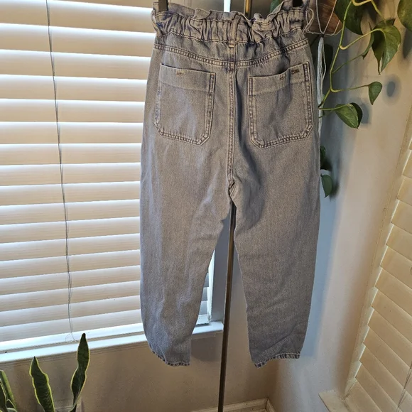 Zara Paper Bag Waist Jeans - Picture 2 of 5